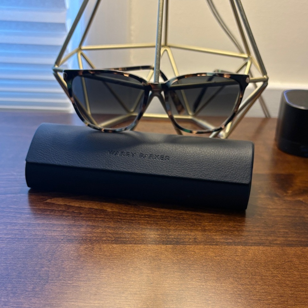 Warby Parker Women's Esme Black and Green sunglasses - Picture 7 of 7